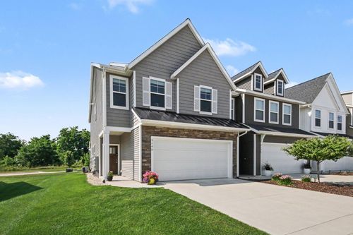 31-3140 Turret Dr Se, Kentwood, MI, 49512-3813 | Card Image