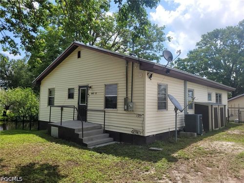 1104 Gulf St, MOORE HAVEN, FL, 33471-5810 | Card Image