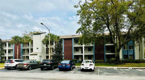 18-3 Escondido Circle, Altamonte Springs, FL, 32701 | Card Image