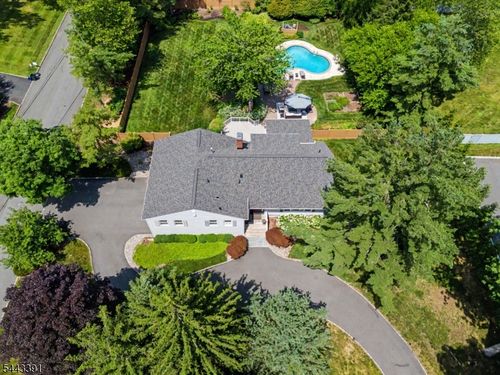 6 Coventry Rd, Livingston, NJ, 07039-5106 | Card Image