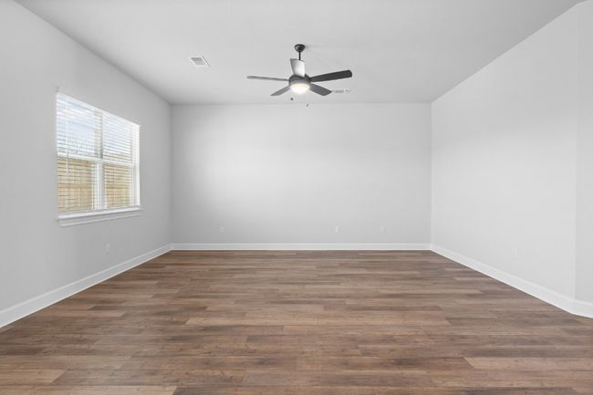 9709 Gladsome Path, House other with 3 bedrooms, 2 bathrooms and 4 parking in Manor TX | Image 4