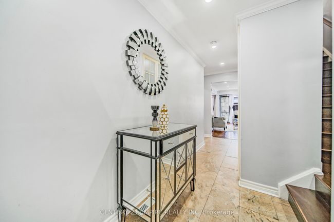 146 Baronwood Crt, Condo with 4 bedrooms, 2 bathrooms and 1 parking in Brampton ON | Image 5