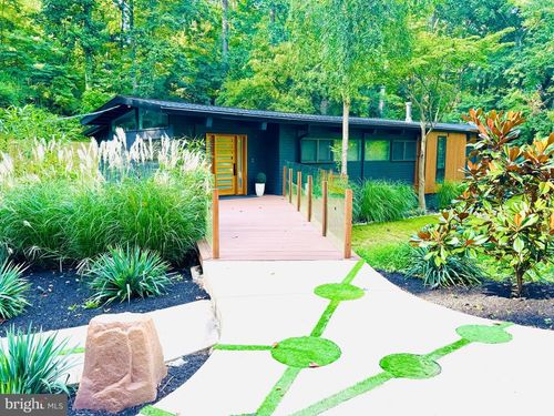 126 Bryn Mawr Ave, NEWTOWN SQUARE, PA, 19073-3817 | Card Image