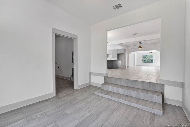 14170 Michael Run, House other with 4 bedrooms, 3 bathrooms and null parking in Lytle TX | Image 15