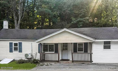276 Erie St, Honesdale, PA, 18431-1006 | Card Image