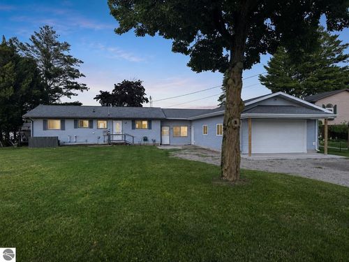 2383 S Green Dr, Au Gres, MI, 48703-9417 | Card Image