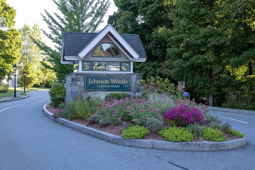 18-18 Talbot Ln, Reading, MA, 01867-2226 | Card Image