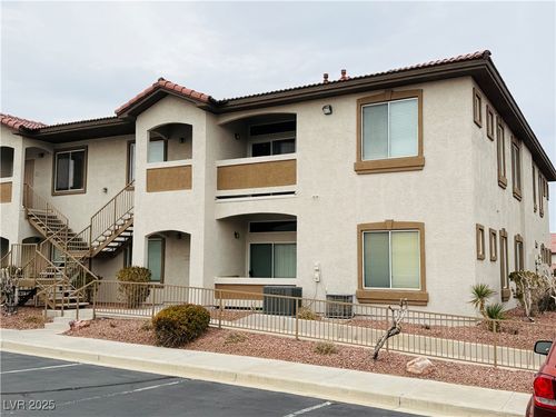 2221-2305 W Horizon Ridge Pkwy, Henderson, NV, 89052-5764 | Card Image