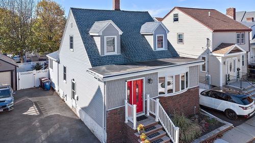 53 Lancaster Ave, Revere, MA, 02151-1732 | Card Image