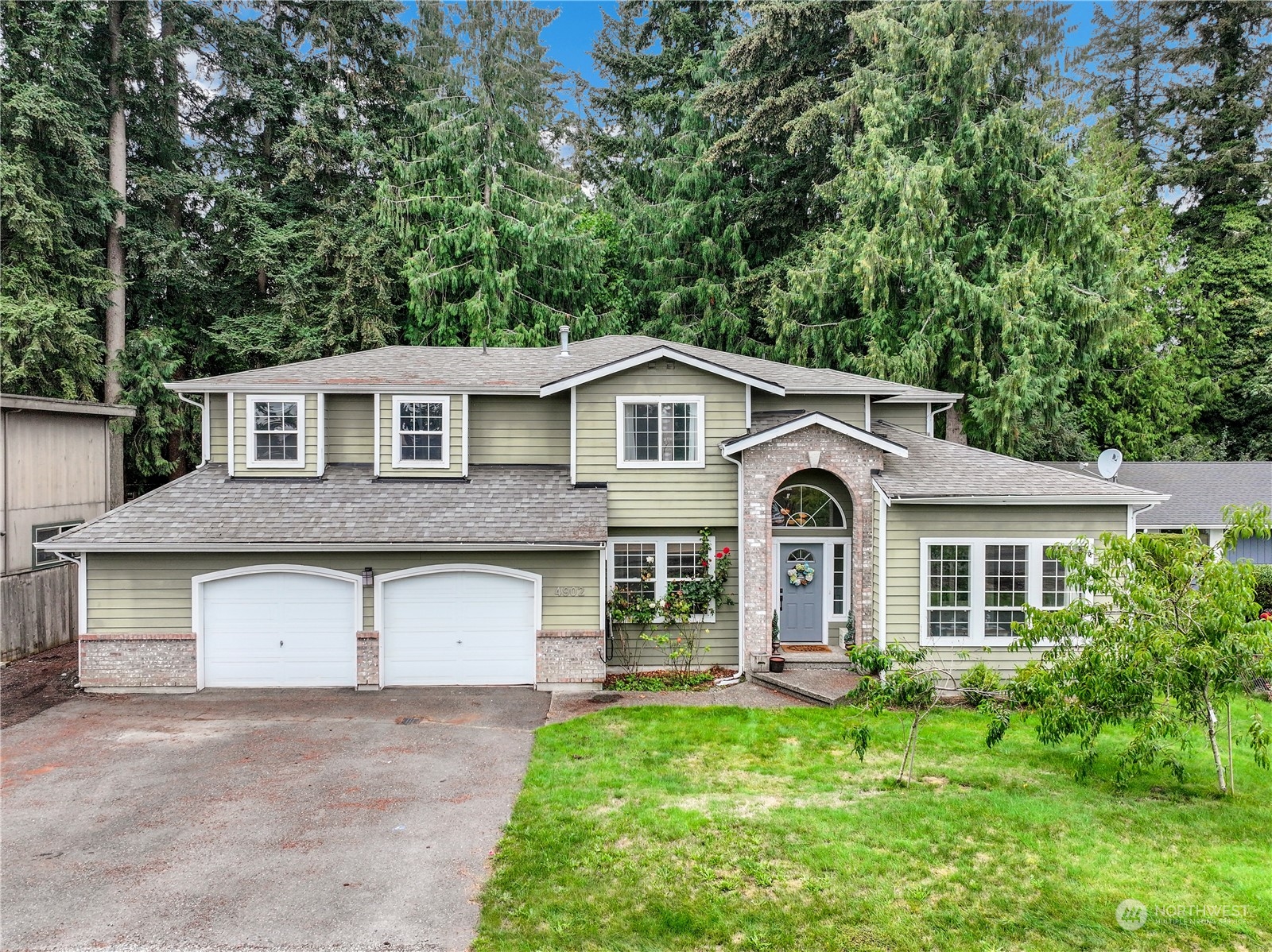 Lakeridge Dr, Lake Tapps, WA 98391