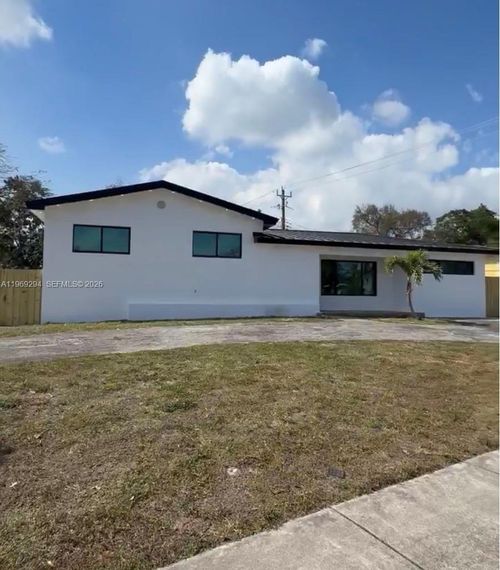 e-1085 Nw 191st St, Miami Gardens, FL, 33169 | Card Image