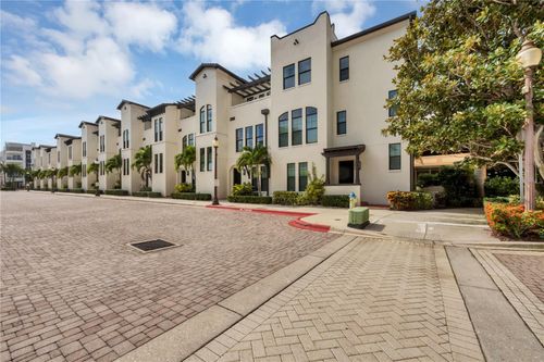 1250 May Ln, SARASOTA, FL, 34236-1002 | Card Image