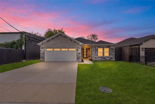 1829 Galveston St, Grand Prairie, TX, 75051-1325 | Card Image