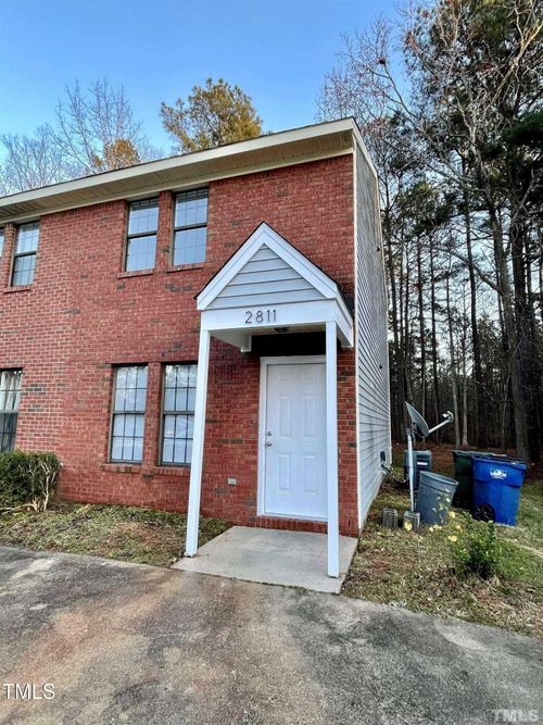 2811 Ferret Ct, Raleigh, NC, 27610-5945 | Card Image