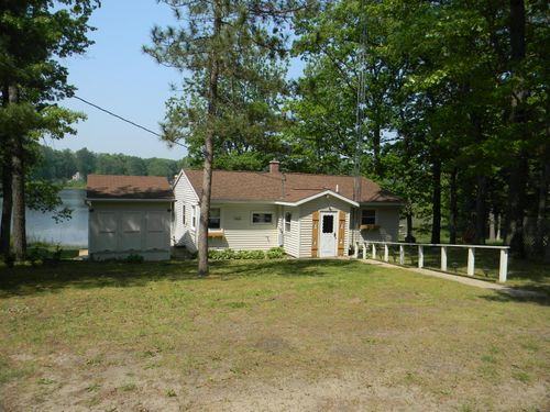 67 S Emerson Dr, Branch, MI, 49402-9687 | Card Image