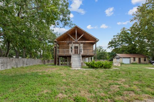 520 Main St, Comfort, TX, 78013-2114 | Card Image