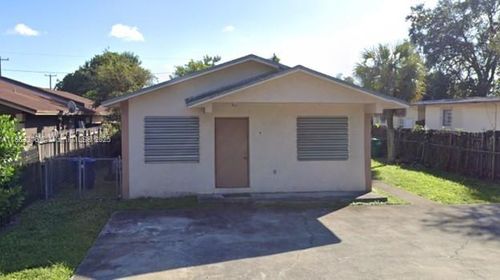 1-2904 Nw 94th St, Miami, FL, 33147-2930 | Card Image