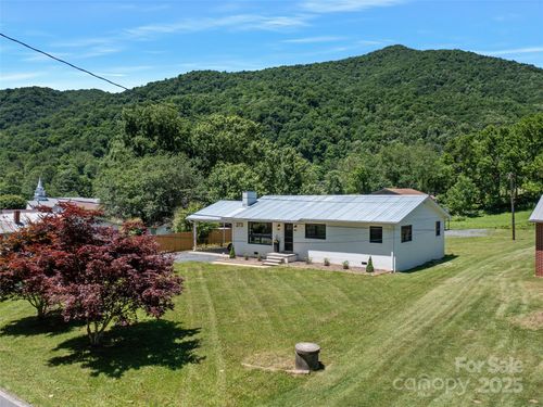263 & 273 Stagger Weed Road, Bakersville, NC, 28705 | Card Image