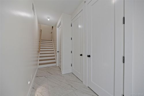 202-352 Blauvelt Rd, Monsey, NY, 10952-2565 | Card Image