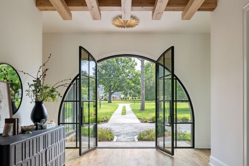 2805 Tyne Blvd, Nashville, TN, 37215-4533 | Card Image
