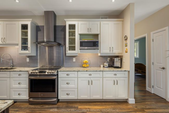 51 Applewood Cove, House other with 3 bedrooms, 2 bathrooms and 8 parking in Bath ON | Image 11