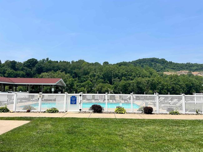 7205 University Commons Dr, Condo with 4 bedrooms, 4 bathrooms and 3 parking in Morgantown WV | Image 29