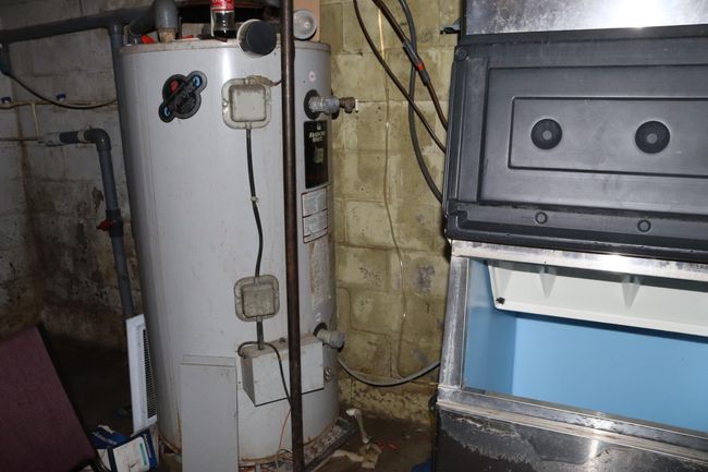 Hot water heater and ice machine | Image 6