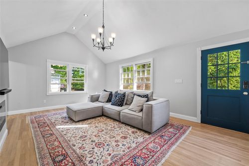 2194 Maple Ave, Cortlandt Mnr, NY, 10567-6121 | Card Image