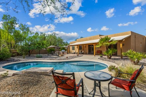 1852 N Arcadia Ave, Tucson, AZ, 85712-3506 | Card Image