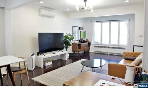 524 Oregon Ave, Cliffside Park, NJ, 07010-1618 | Card Image