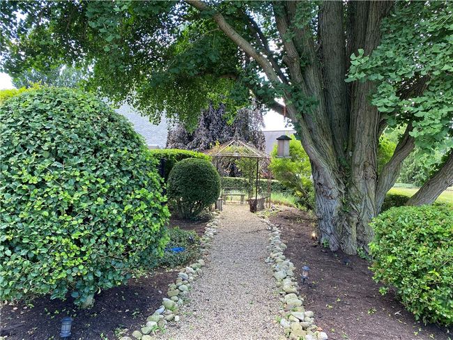 1138 Middle Rd, House other with 4 bedrooms, 3 bathrooms and 2 parking in Glenshaw PA | Image 24
