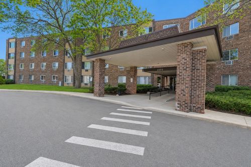 310-1475 Rebecca Dr, Hoffman Estates, IL, 60169-1041 | Card Image