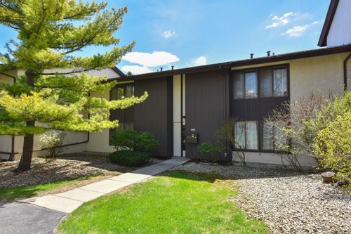 2220 W Good Hope Rd, GLENDALE, WI, 53209-2776 | Card Image