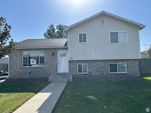 834 S 660 W, Tremonton, UT, 84337-1951 | Card Image