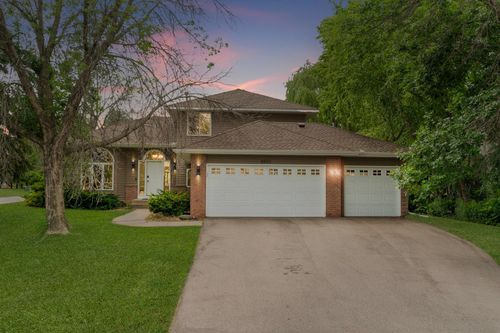 8901 Dunbar Knl N, Brooklyn Park, MN, 55443-4013 | Card Image