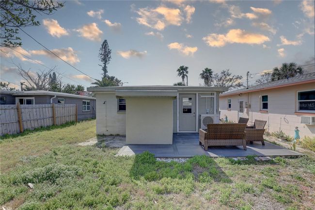 13313 2 Nd St E, House other with 2 bedrooms, 1 bathrooms and null parking in Madeira Beach FL | Image 27