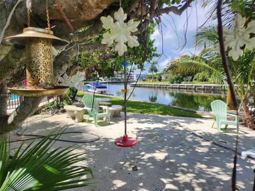 apt-305-455 Golden Isles Dr, Hallandale Beach, FL, 33009-7568 | Card Image