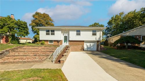 314 Pine Court, Bellevue, OH, 44811 | Card Image