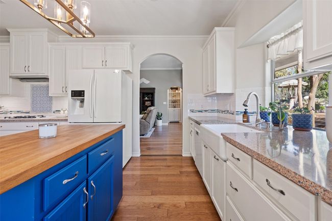 12303 Triple Creek Cir, House other with 4 bedrooms, 3 bathrooms and 6 parking in Dripping Springs TX | Image 16