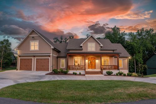 61 Joy Cir, Winchester, TN, 37398-4062 | Card Image