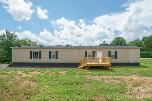 4059 Beach Rd, Hudson, NC, 28638-9066 | Card Image