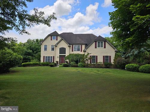30 Melchor Dr, Easton, PA, 18042-8772 | Card Image