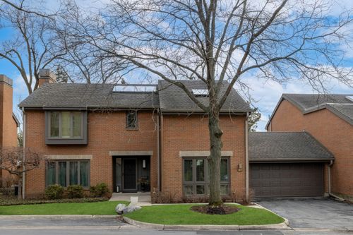 27 Park Ln, Park Ridge, IL, 60068-2834 | Card Image