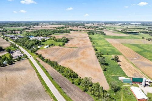 43w916 Us Highway 20, HAMPSHIRE, IL, 60140-8879 | Card Image