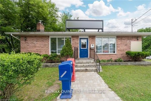 81 St Lawrence St W, Madoc, ON, K0K2K0 | Card Image