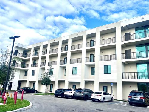 f-311-8001 Nw 41st St, Doral, FL, 33166-6271 | Card Image