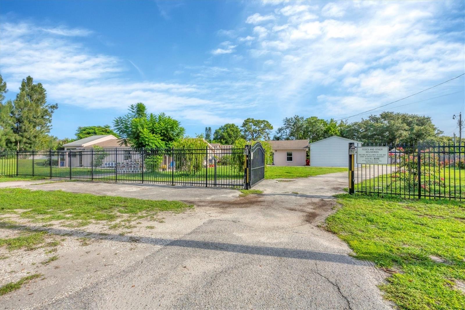 26th Ave, Bradenton, FL 34208