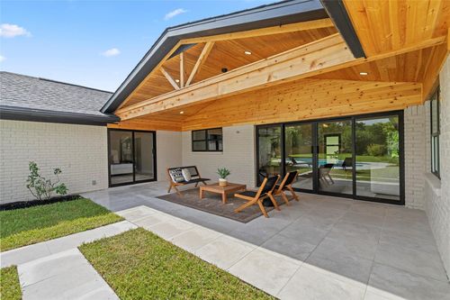 698 Orange Grove St, League City, TX, 77573-7018 | Card Image