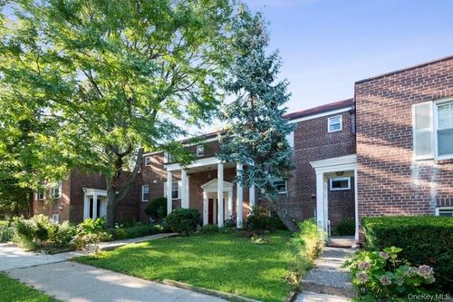 apt-35b-147 Village Rd, Briarwood, NY, 11435-6401 | Card Image