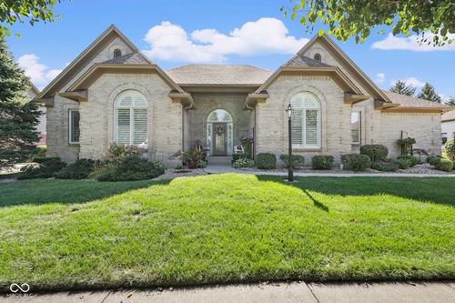 7605 Donegal Dr, Indianapolis, IN, 46217-5442 | Card Image